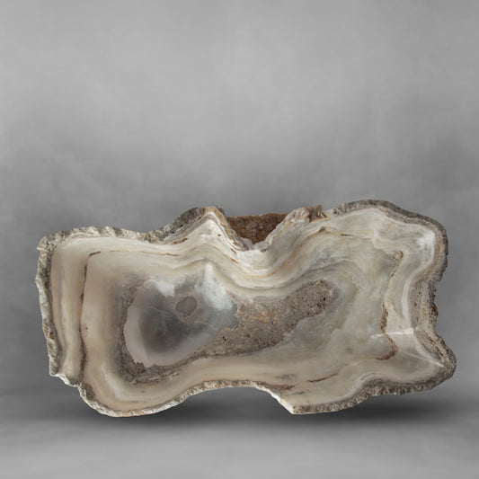 Rough & Pearl, sophisticated onyx bowl with a mix of rough stone and white pearl
