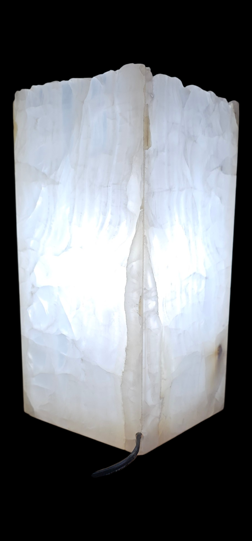 White Fracture Series, sophisticated onyx table lamp with Natural Edge top